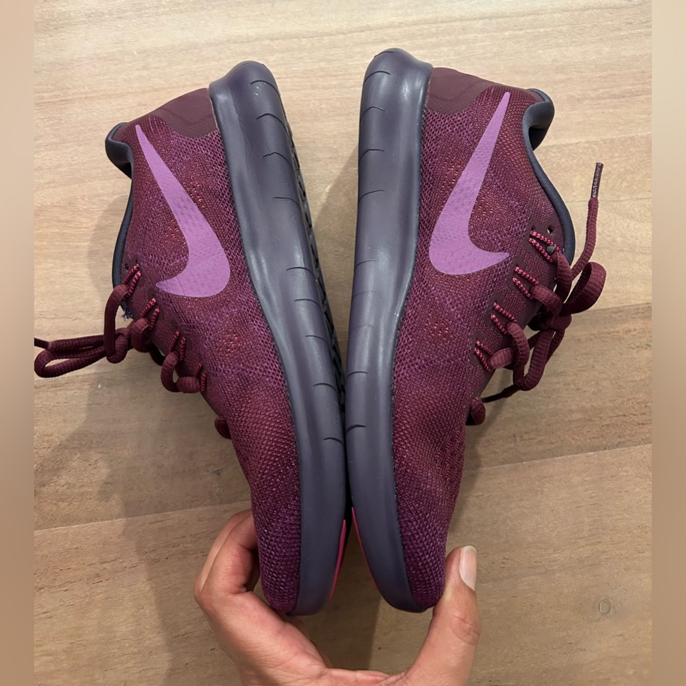 New Nike  but without tags Nike size 6 woman running